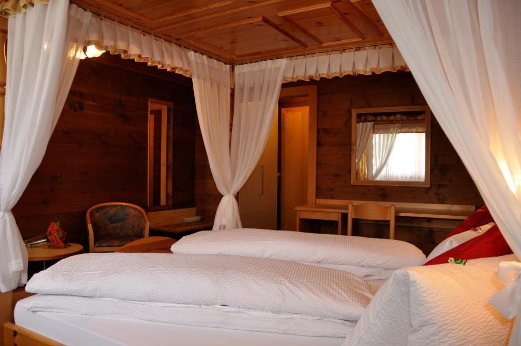 Hotel Tenne Reckingen Zimmer foto